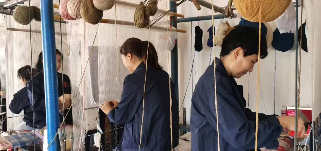 Traditional hand-weaving in the workshop