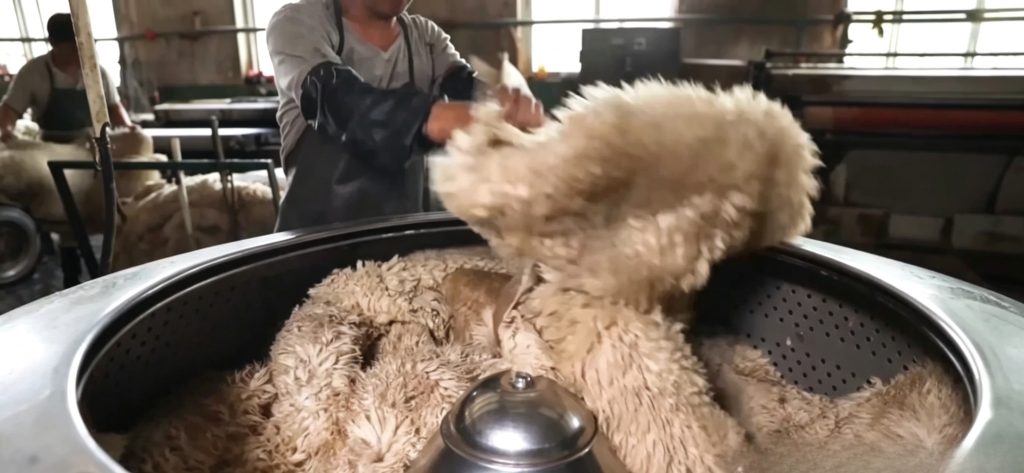 Wool washing and preparation process